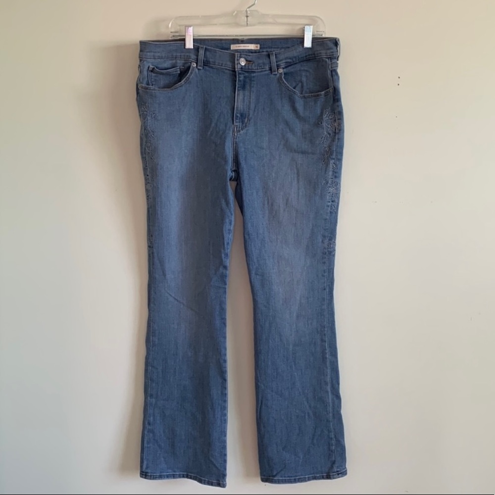 Levi’s floral embroidered classic bootcut jeans in great condition